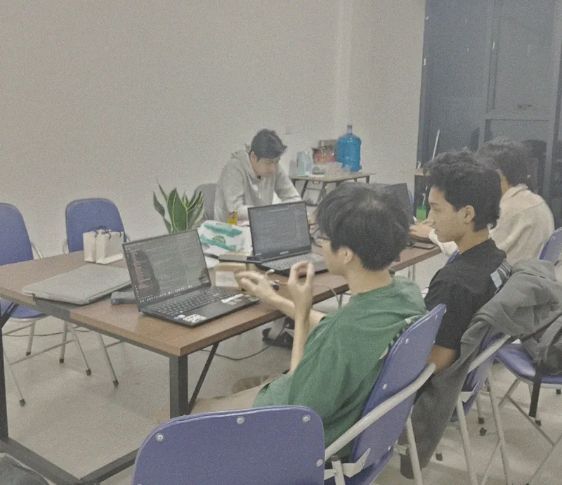 Đội ngũ SS IT tại văn phòng